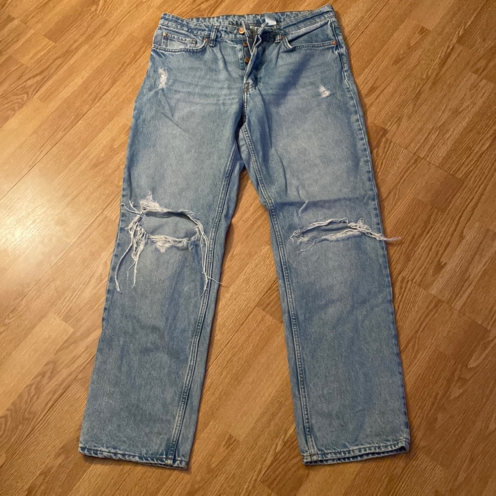 H&M &denim, 90’s boyfriend jeans, light blue. Size 8